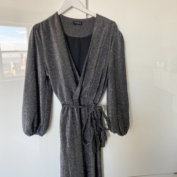 Metallic Deep V Jumpsuit Size S - Picture 1 of 6